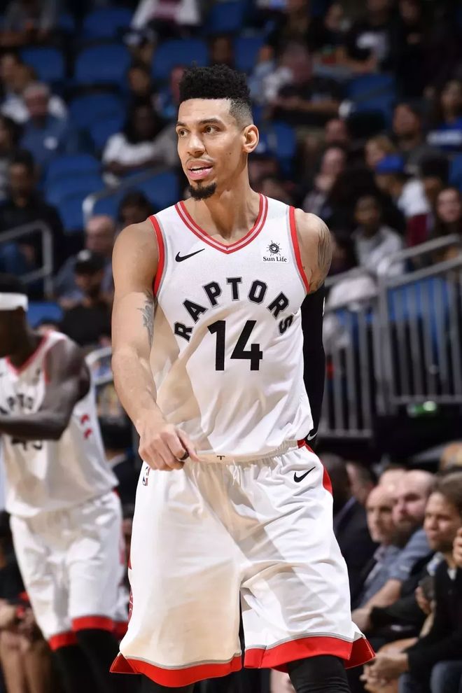 DB电竞下载-雄鹿鏖战魔术，丹尼·格林高光表现的简单介绍