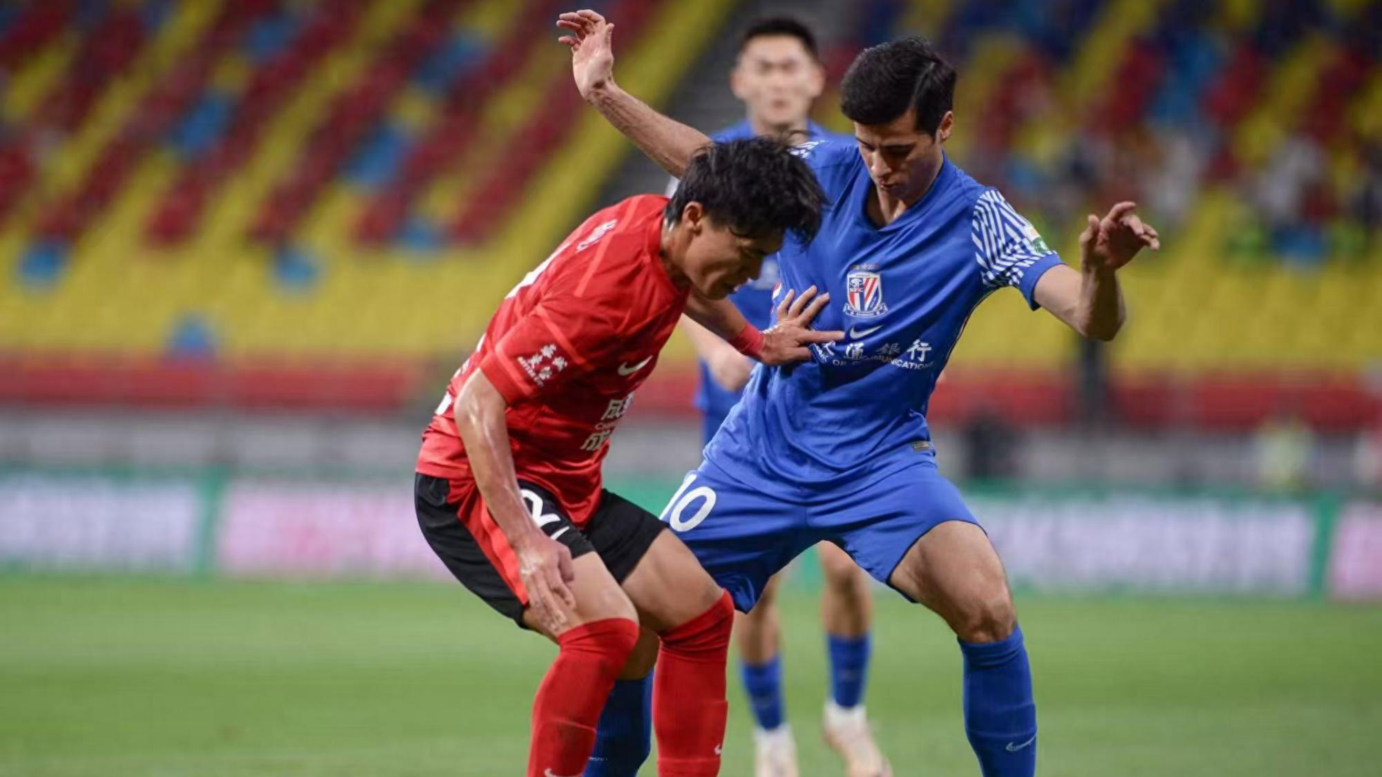 球员技术精湛，助球队淘汰对手晋级的简单介绍